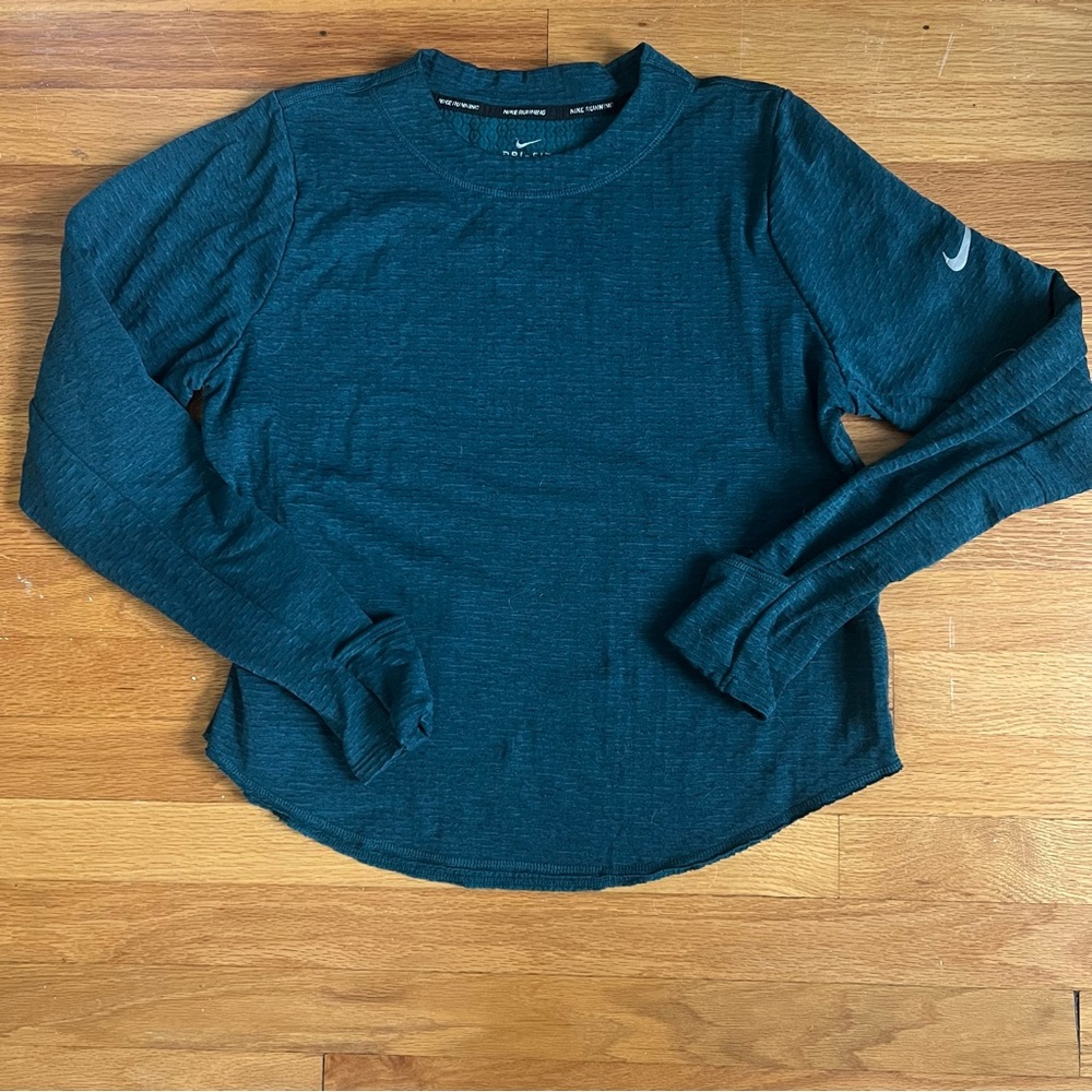 Women’s Nike Sphere Long Sleeve